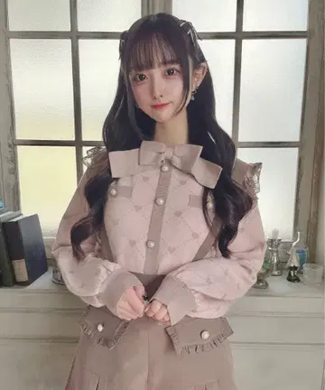 Honey Cinnamon 하트 무늬 리본 니트