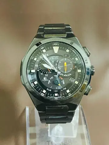 CITIZEN 에코드라이브 크로노그래프 시계