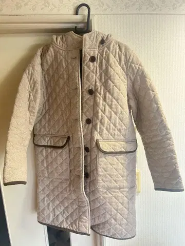 UNITED ARROWS 베이지 퀼팅 자켓 후드 부착