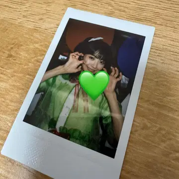 이타쿠라 카나 폴라로이드