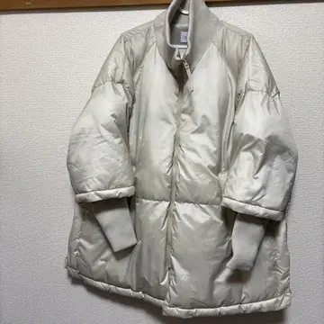로리즈팜 베이지 다운 자켓 숏 기장