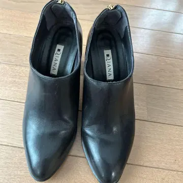 다이애나 블랙 가죽 하이힐