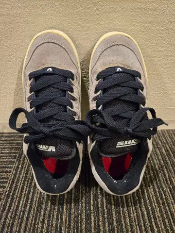 Vans 스케이트 슈즈 타블로이드