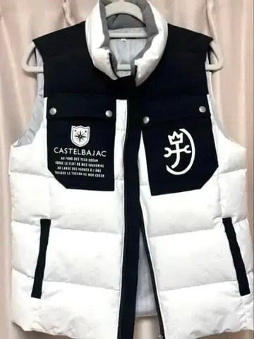 CASTELBAJAC 다운 베스트 화이트 블랙 소재 1회 사용