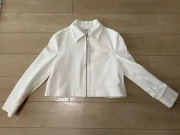 COS 화이트 자켓 숏 기장