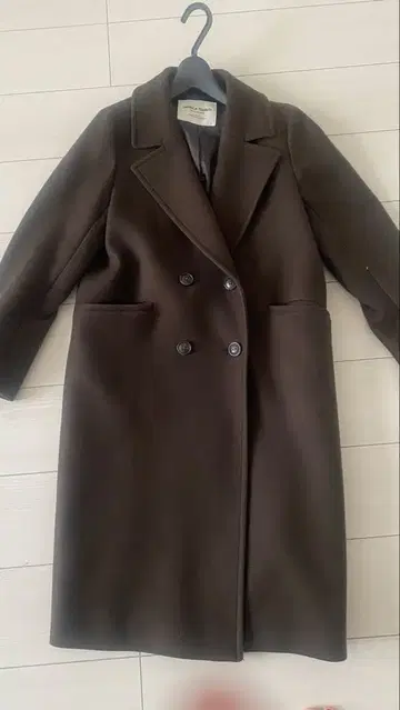그린 라벨 브라운 더블 브레스트 코트