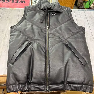 BOUNTY HUNTER 가죽 다운 베스트