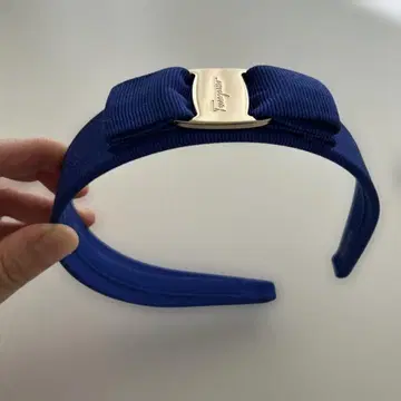 페라가모 FERRAGAMO 네이비 헤어밴드 머리띠