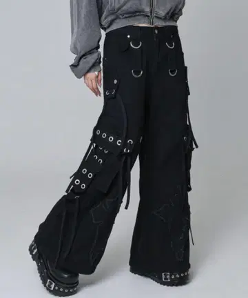 REFLEM 크로스 패치 데님 와이드 카고 팬츠