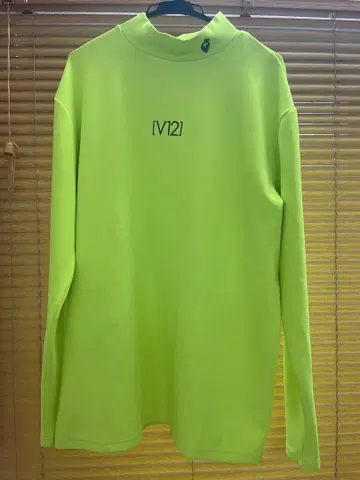 V12 긴팔 모크넥 셔츠