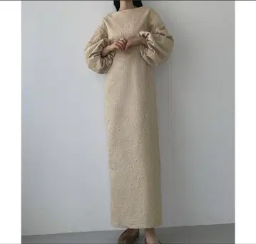 Louere 베이지 벌룬 소매 롱 원피스