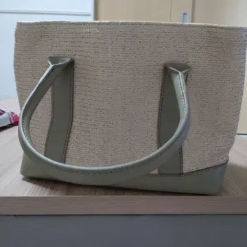 캐시캐시 토트백 베이지와 올리브