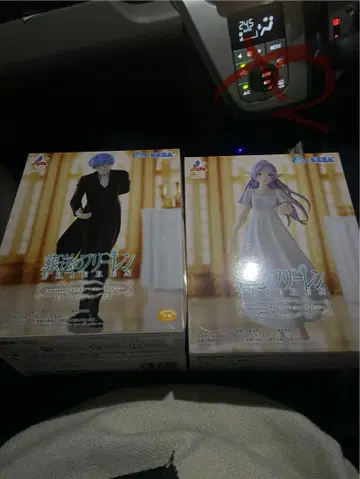 피규어 2체 2개 총 4개 프리렌 힘멜