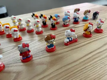 헬로키티 피규어 세트 32개