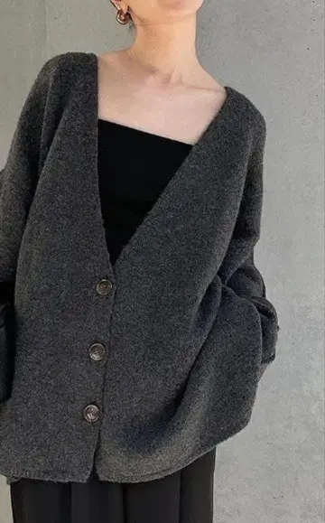 슬리브 링킹 V넥 가디건