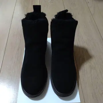 EMU PIONEER 스웨이드 숏 부츠