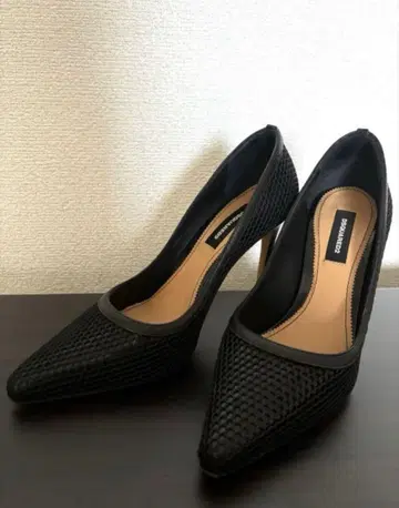 DSQUARED2 디스퀘어드 스틸레토 펌프스