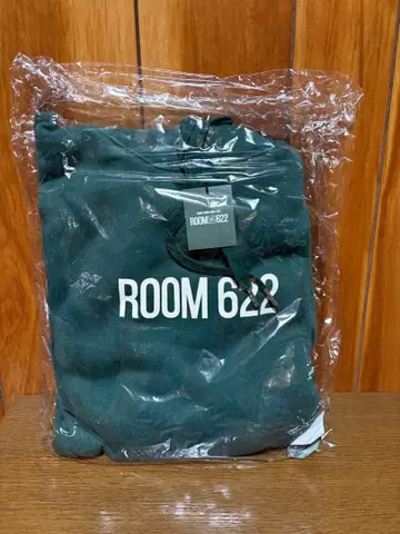 CNBLUE 용화 ROOM622 후드티