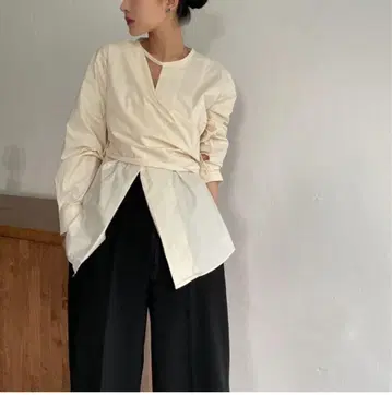 toujouage 블라우스