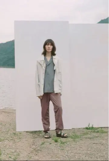 새상품급 M 오라리 Auralee 라이트 나일론 팬츠