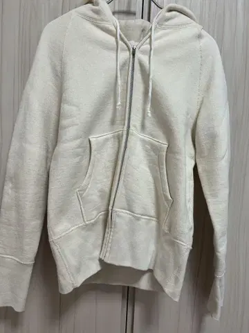 DRESSTERIOR 스테디셀러 후드티 DRESSTERIOR