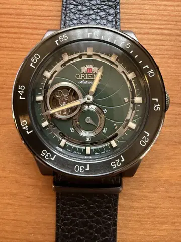 단종 한정품 ORIENT 레트로 퓨처 카메라 70주년 기념 복각 모델