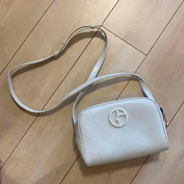 조르지오 아르마니 화이트 숄더백