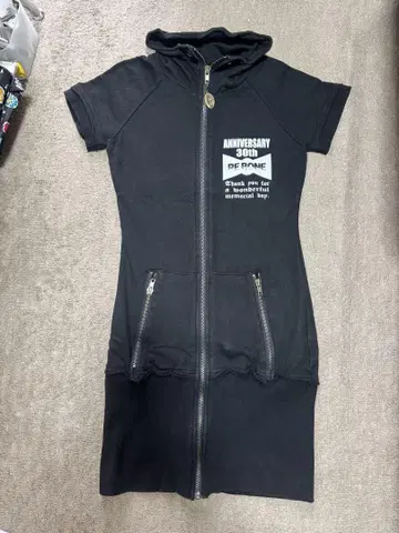 d.i.a. 원피스 후드티