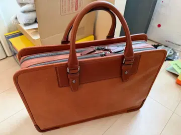 비즈니스 백 브라운