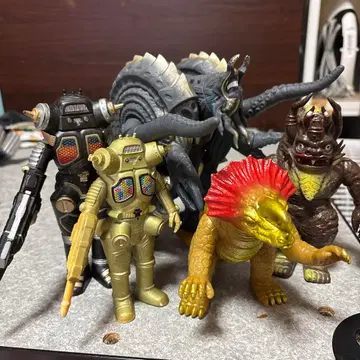 울트라맨 시리즈 괴수 피규어 5체 세트