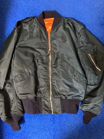 새상품급 USA제 알파인더스트리 L-2 네이비 M