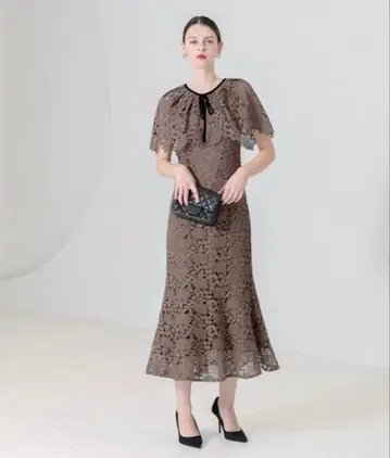 Leja 전체 레이스 소매 케이프풍 머메이드 실루엣 원피스