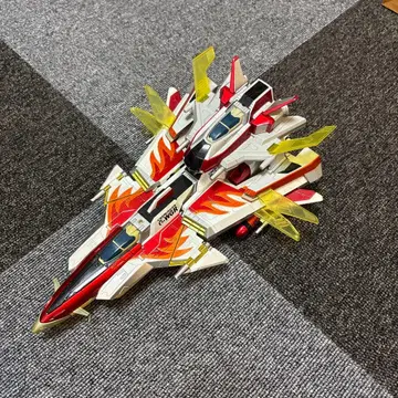 울트라맨 메비우스 건페닉스 건페닉 스트라이커