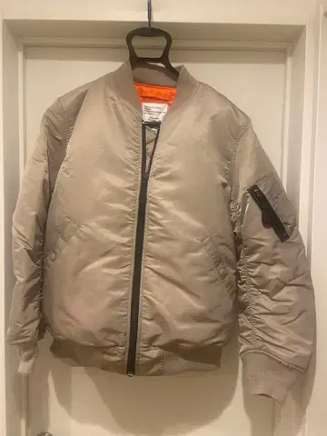 베이지 MA-1 플라이트 자켓