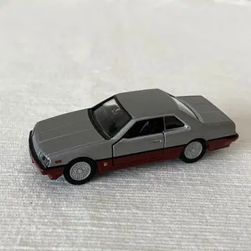 토미카 리미티드 닛산 스카이라인 2000 TURBO RS-X