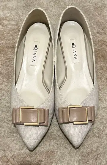 Diana 베이지 스틸레토 펌프스 24cm