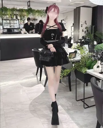 HONEY MEW 허니뮤우 티어드 프릴 스커트 블랙