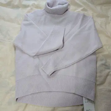UNITED ARROWS 연보라 터틀넥 니트