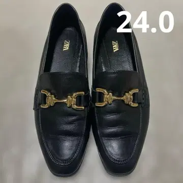 ZARA 블랙 홀스빗 로퍼 금장 장식 37