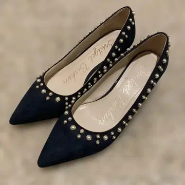 브리짓 버킨 네이비 스터드 하이힐 24cm