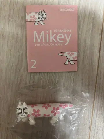 리사 라르손 카이요도 마이키 벚꽃 사쿠라 sakura cat