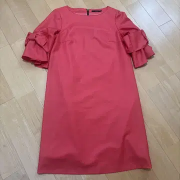 NOUQUE 프릴 소매 원피스