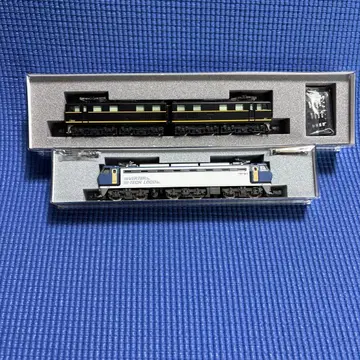 N 게이지 전기 기관차 2량 세트