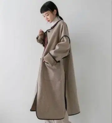 새상품급 kastane 새틴 라이너 포함 파이핑 가운 코트