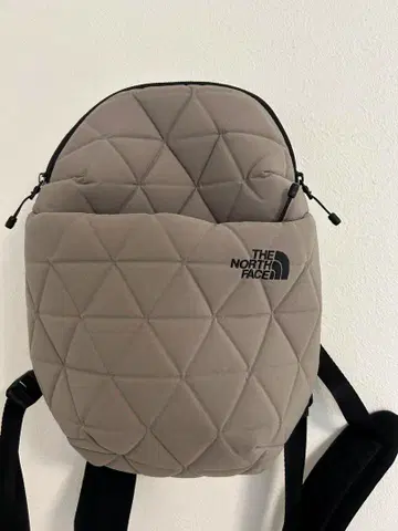 THE NORTH FACE 퀼팅 미니 백팩 폰룩