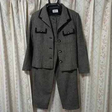[ USED ] 체크 무늬 트위드 자켓과 팬츠 세트 13R