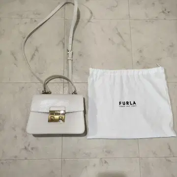 FURLA 화이트 숄더백