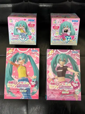 하츠네 미쿠 x 오샤레 마녀 러브 and 베리 피규어 4개 세트