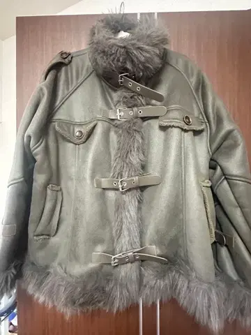 무스탕풍 더플 코트 올리브 그린