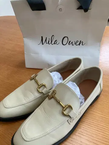 Mila Owen 미라 오웬 비트 로퍼 거의 새상품